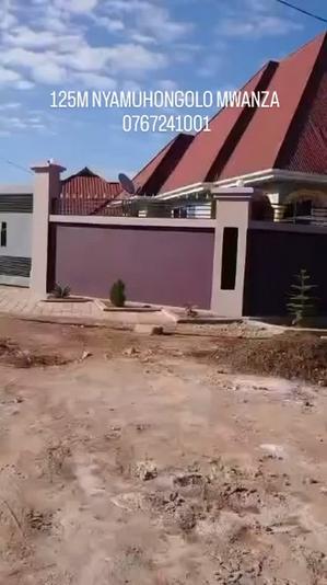 Nyumba ya vyumba vitatu inauzwa Nyamuhongolo, Mwanza (600 sqm) Nyumba ya vyumba vitatu inauzwa Nyamuhongolo, Mwanza (600 sqm)