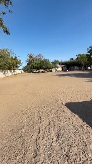 Kiwanja kinauzwa Mbezi Beach Renbo, Dar Es Salaam (2200 sqm) Kiwanja kinauzwa Mbezi Beach Renbo, Dar Es Salaam (2200 sqm)