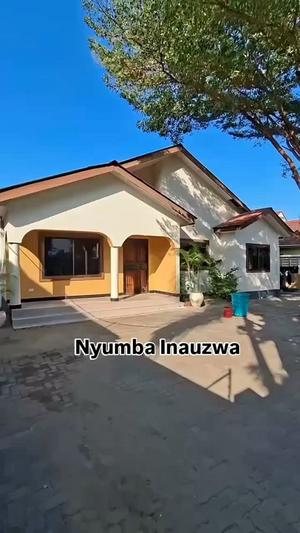 Nyumba ya vyumba 6 inauzwa Tegeta Masite, Dar Es Salaam (500 sqm) Nyumba ya vyumba 6 inauzwa Tegeta Masite, Dar Es Salaam (500 sqm)
