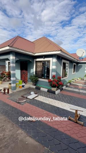Nyumba ya vyumba vitatu inauzwa Tabata Segerea Mwisho, Dar Es Salaam (450 sqm)