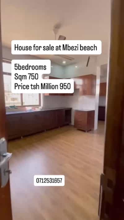 Nyumba inauzwa Mbezi Beach, Dar Es Salaam (750 sqm)
