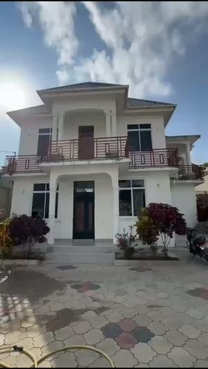 Nyumba ya vyumba vitano inauzwa Temboni, Dar Es Salaam (600 sqm) Nyumba ya vyumba vitano inauzwa Temboni, Dar Es Salaam (600 sqm)