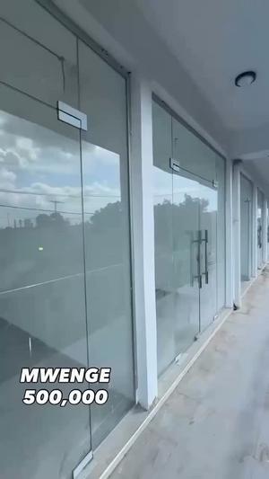 Duka linapangishwa Mwenge, Dar Es Salaam