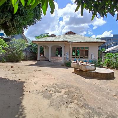 Nyumba ya vyumba vitatu inauzwa Tabata Kinyerezi, Dar Es Salaam (750 sqm) Nyumba ya vyumba vitatu inauzwa Tabata Kinyerezi, Dar Es Salaam (750 sqm)