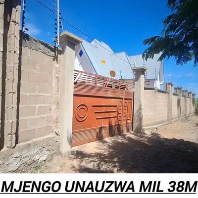 Nyumba ya vyumba vinne inauzwa Buhongwa Bulale, Mwanza
