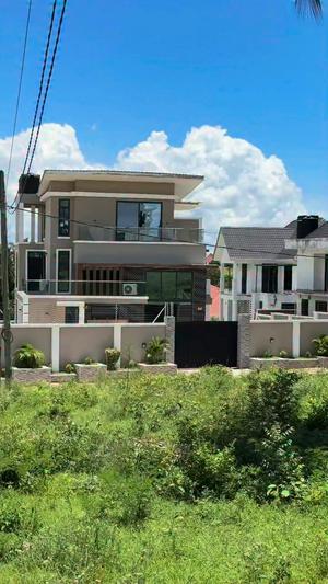 Kiwanja kinauzwa Goba Kinzudi Maghorofani, Dar Es Salaam (754 sqm)