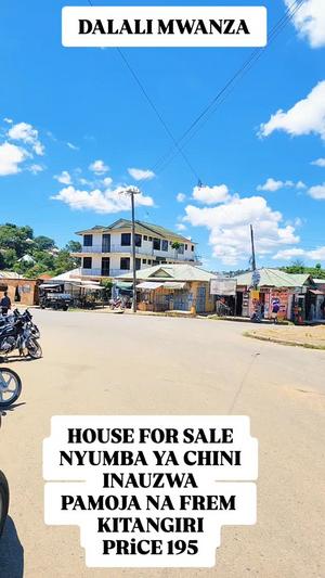 Nyumba ya vyumba 6 inauzwa Kitangiri Stendi, Mwanza (700 sqm)