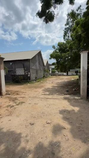 Kiwanja kinauzwa Kinondoni, Dar Es Salaam sqm 2250