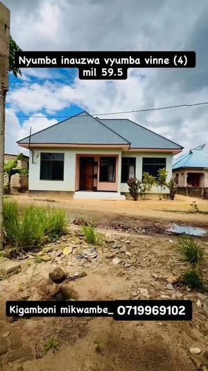 Nyumba ya vyumba vitatu inauzwa Mikwambe, Dar Es Salaam (400 sqm)