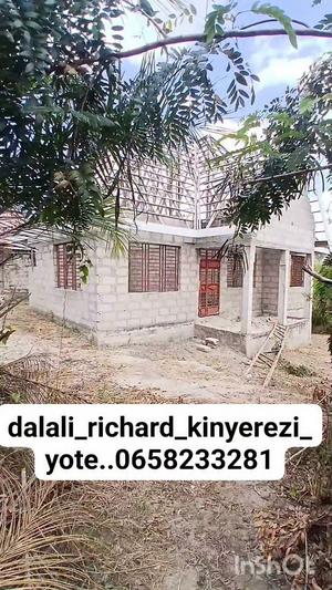 Kiwanja kinauzwa Kinyerezi Zabikha Songasi, Dar Es Salaam (400 sqm)
