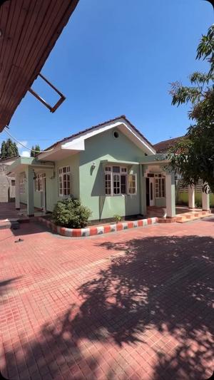 3 Bedrooms House for Rent in Mbezi Beach, Dar Es Salaam 3 Bedrooms House for Rent in Mbezi Beach, Dar Es Salaam