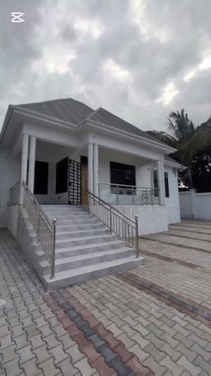3 Bedrooms House for Sale in Tegeta Namanga, Dar Es Salaam (500 sqm)