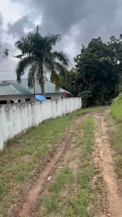 Kiwanja kinauzwa Makongo Ccm, Dar Es Salaam