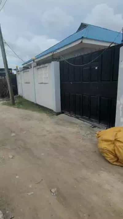 Nyumba inauzwa Sinza Palestina, Dar Es Salaam (300 sqm)