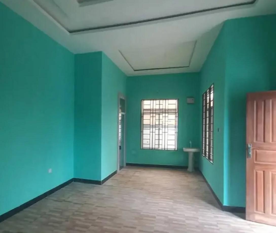 media -8