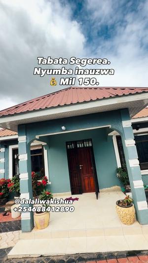 Nyumba ya vyumba vitatu inauzwa Kinyerezi Sekretari Mwisho, Dar Es Salaam (350 sqm) Nyumba ya vyumba vitatu inauzwa Kinyerezi Sekretari Mwisho, Dar Es Salaam (350 sqm)