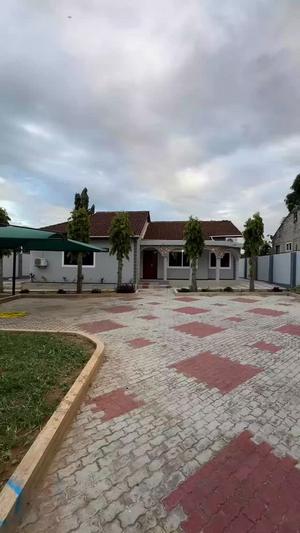 Nyumba ya vyumba vitatu inapangishwa Ununio Beach, Dar Es Salaam Nyumba ya vyumba vitatu inapangishwa Ununio Beach, Dar Es Salaam