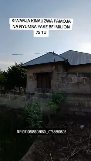 House for Sale in Ubungo Makoka Kwa Mkua, Dar Es Salaam (390 sqm) House for Sale in Ubungo Makoka Kwa Mkua, Dar Es Salaam (390 sqm)