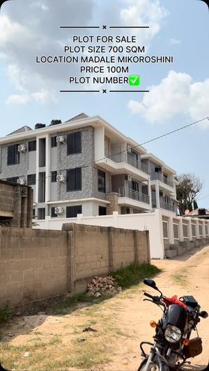 Plot for sale in Madale Mikoroshini, Dar Es Salaam sqm 700