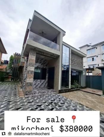 Nyumba ya vyumba vinne inauzwa Mikocheni, Dar Es Salaam (303 sqm)