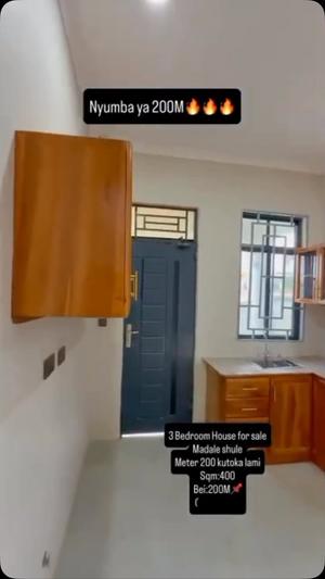 Nyumba ya vyumba vitatu inauzwa Madale, Dar Es Salaam (400 sqm) Nyumba ya vyumba vitatu inauzwa Madale, Dar Es Salaam (400 sqm)