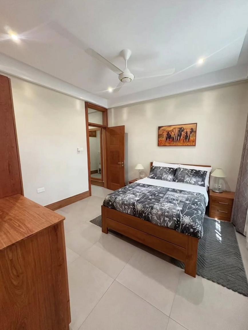 media -4 media -4
