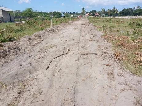 Viwanja vinauzwa Chanika Taliani Kigezi, Dar Es Salaam (400 sqm) Viwanja vinauzwa Chanika Taliani Kigezi, Dar Es Salaam (400 sqm)
