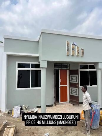 Nyumba ya vyumba viwili inauzwa Mbezi Luguruni, Dar Es Salaam (350 sqm)