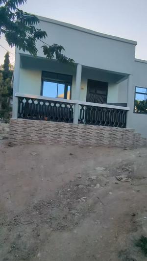 Nyumba ya vyumba viwili inauzwa Mbezi Maramba, Dar Es Salaam (300 sqm) Nyumba ya vyumba viwili inauzwa Mbezi Maramba, Dar Es Salaam (300 sqm)