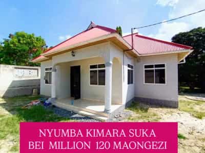 Nyumba ya vyumba vitatu inauzwa Kimara Suka, Dar Es Salaam (584 sqm)