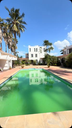 Villa ya vyumba vitano inapangishwa Mbezi Beach Renbo, Dar Es Salaam