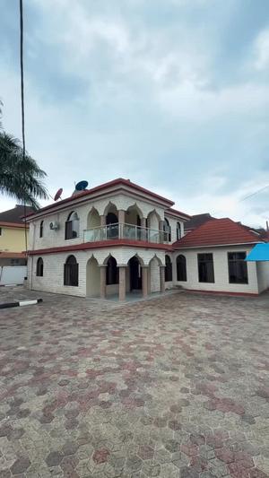 3 Bedrooms House for Rent in Mbezi Beach, Dar Es Salaam
