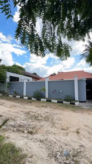 3 Bedrooms House for Rent in Ununio Beach, Dar Es Salaam