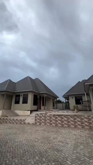 Nyumba/Apartment ya vyumba viwili inapangishwa Kimara Bucha, Dar Es Salaam Nyumba/Apartment ya vyumba viwili inapangishwa Kimara Bucha, Dar Es Salaam