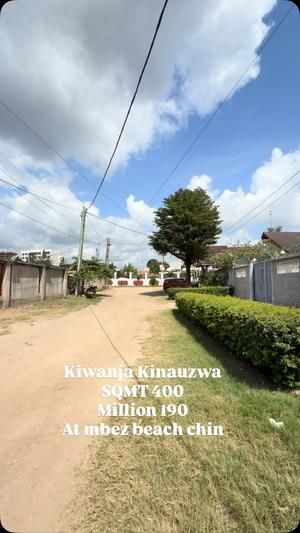 Kiwanja kinauzwa Mbezi Beach Chin, Dar Es Salaam sqm 400 Kiwanja kinauzwa Mbezi Beach Chin, Dar Es Salaam sqm 400