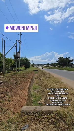 Kiwanja kinauzwa Mbweni Mpiji, Dar Es Salaam (601 sqm) Kiwanja kinauzwa Mbweni Mpiji, Dar Es Salaam (601 sqm)
