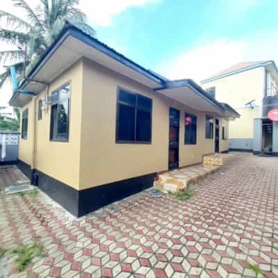 Apartment ya vyumba viwili inapangishwa Kimara Suka, Dar Es Salaam Apartment ya vyumba viwili inapangishwa Kimara Suka, Dar Es Salaam