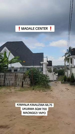 Kiwanja kinauzwa Madale Center, Dar Es Salaam sqm 700 Kiwanja kinauzwa Madale Center, Dar Es Salaam sqm 700