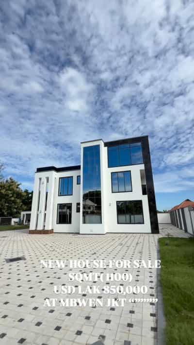 Nyumba ya vyumba 6 inauzwa Mbweni JKT, Dar Es Salaam (1100 sqm)