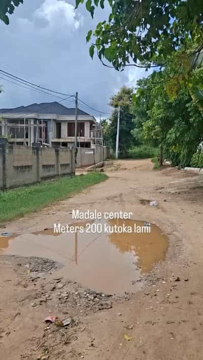Kiwanja kinauzwa Madale Center, Dar Es Salaam (850 sqm)