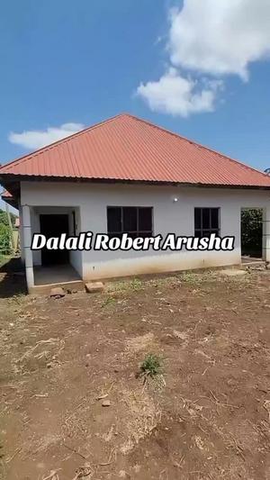 Nyumba ya vyumba vitatu inauzwa Moshono, Arusha (360 sqm) Nyumba ya vyumba vitatu inauzwa Moshono, Arusha (360 sqm)