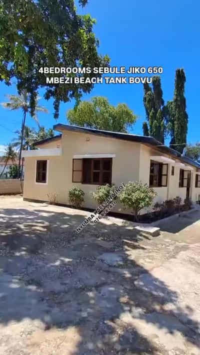 4 Bedrooms House for Rent in Mbezi Beach Tank Bovu, Dar Es Salaam