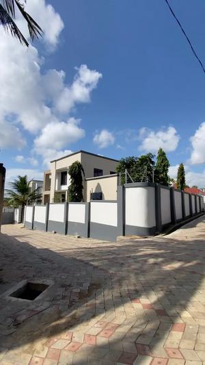 House for Sale in Goba Kizud, Dar Es Salaam (700 sqm) House for Sale in Goba Kizud, Dar Es Salaam (700 sqm)