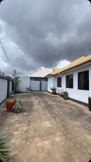 3 Bedrooms House for Rent in Bahari Beach, Dar Es Salaam 3 Bedrooms House for Rent in Bahari Beach, Dar Es Salaam