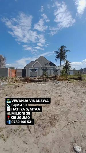 Kiwanja kinauzwa Kibugumo, Kigamboni, Dar Es Salaam sqm 450