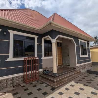 Nyumba ya vyumba vitatu inapangishwa KIVULE HOSPITAL, Dar Es Salaam