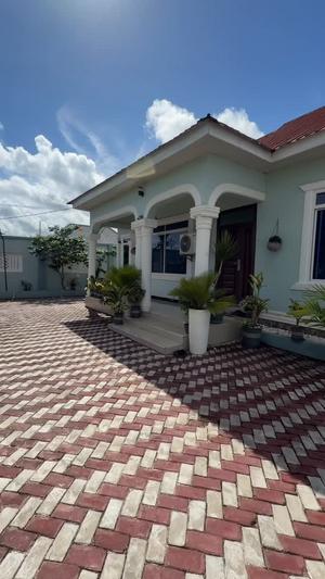 Nyumba ya vyumba vitatu inauzwa Kigamboni Kisarawe Ii, Dar Es Salaam (870 sqm)