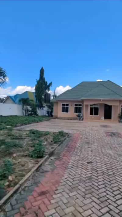 Nyumba ya vyumba vinne inapangishwa Kinyerezi Kifuru, Dar Es Salaam