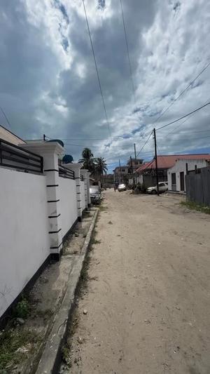 Kiwanja kinauzwa Makumbusho, Dar Es Salaam sqm 400 Kiwanja kinauzwa Makumbusho, Dar Es Salaam sqm 400
