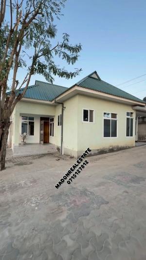 Apartment ya vyumba viwili inapangishwa Goba Kwa Ulomi, Dar Es Salaam Apartment ya vyumba viwili inapangishwa Goba Kwa Ulomi, Dar Es Salaam